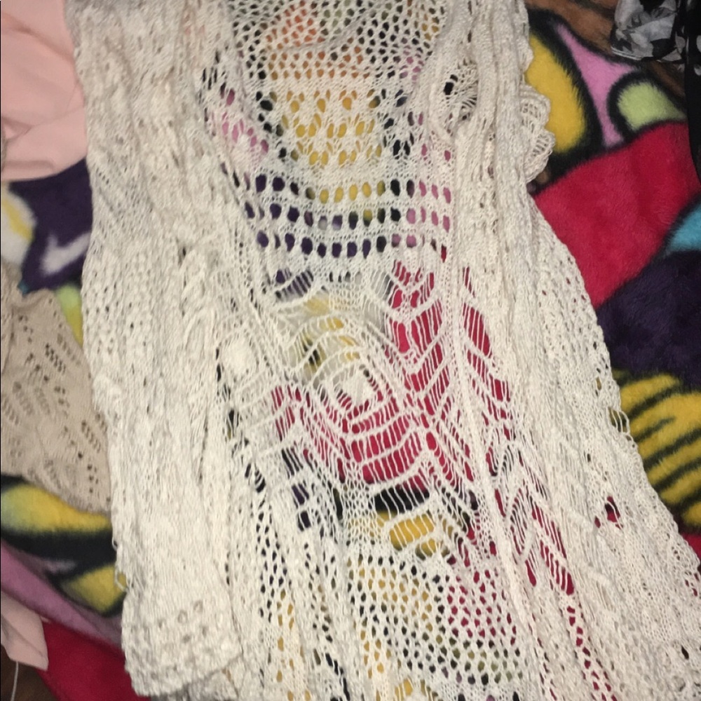 Each item is 7 dollars / sunglasses are a dollar - Picture 4 of 8
